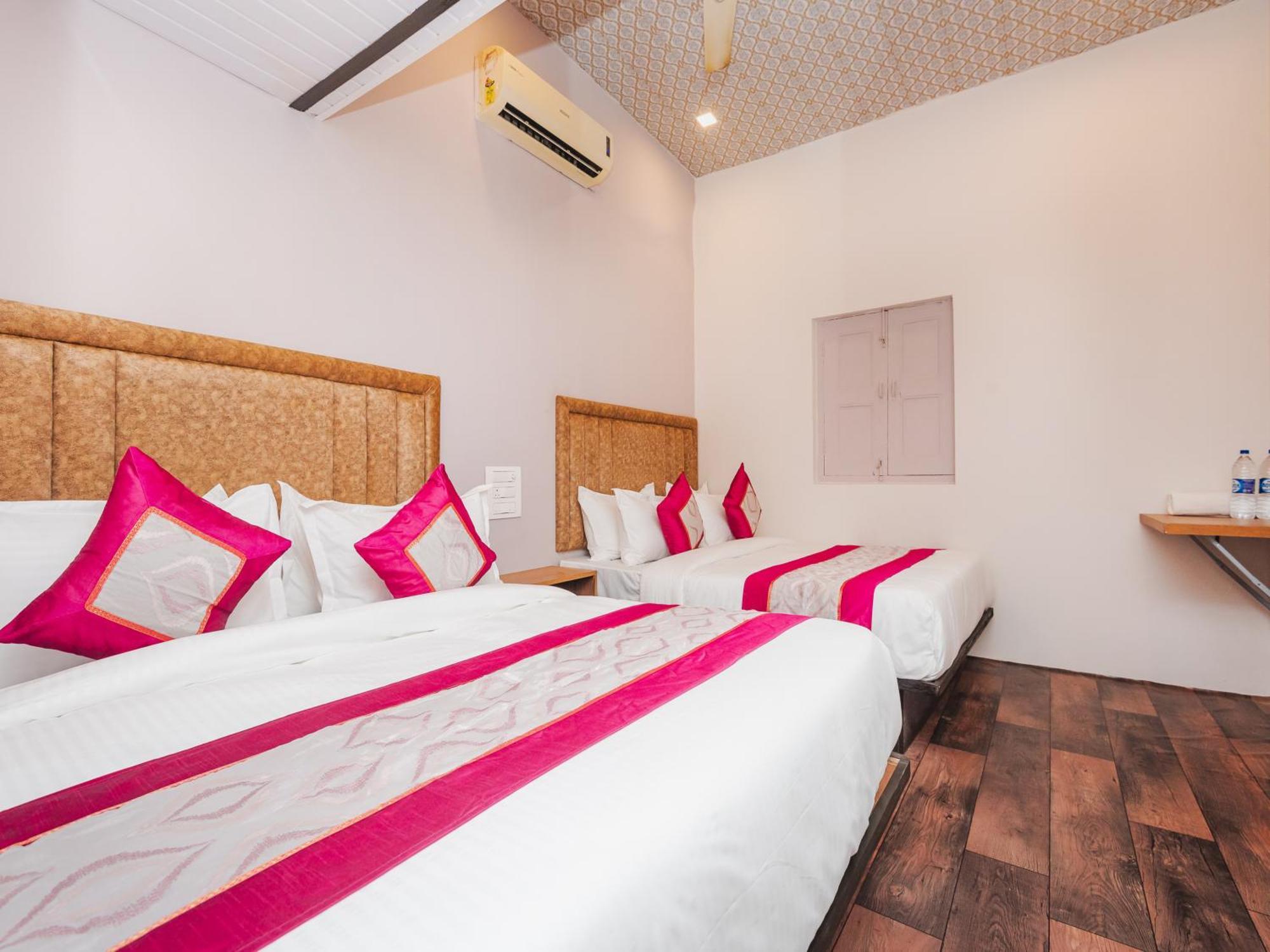 New Dormitory Afra 뭄바이 외부 사진