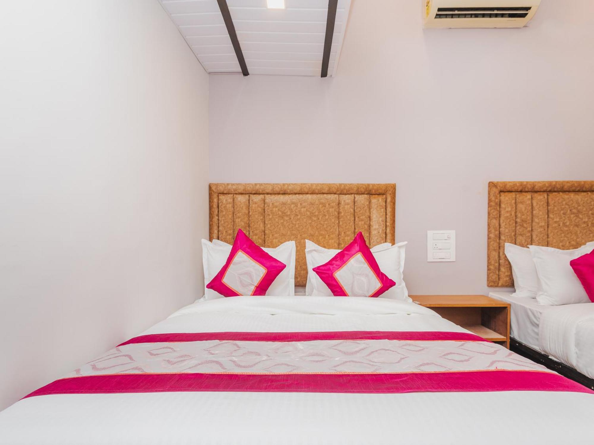 New Dormitory Afra 뭄바이 외부 사진