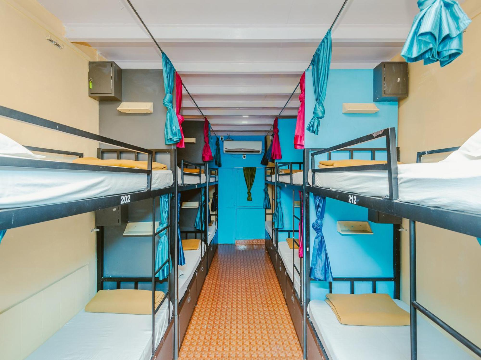 New Dormitory Afra 뭄바이 외부 사진