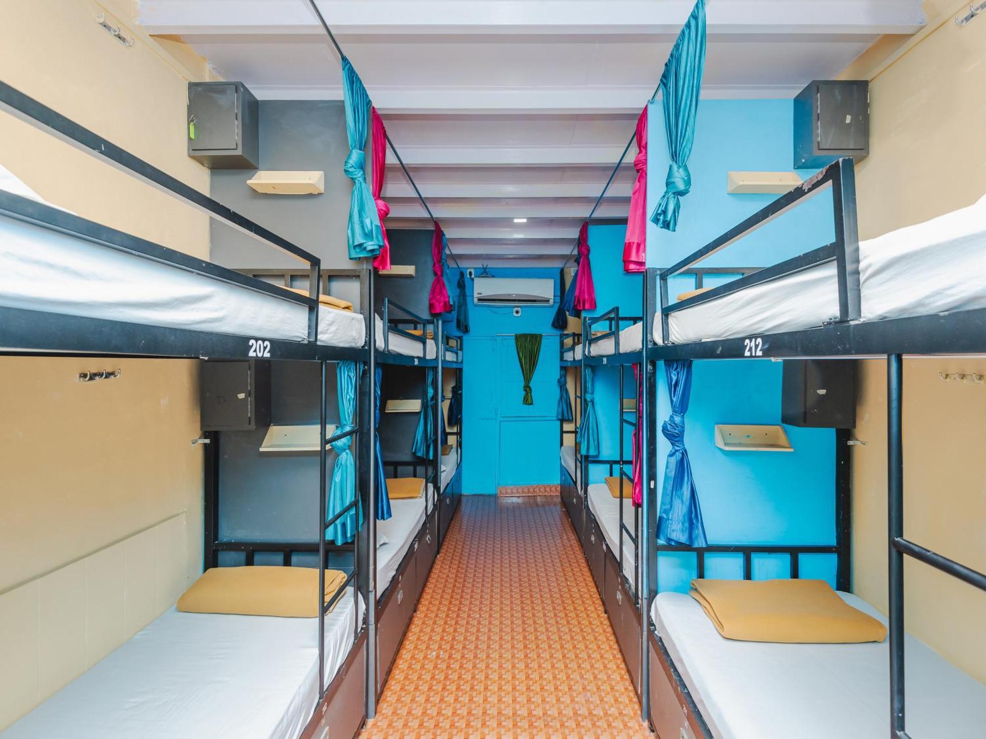 New Dormitory Afra 뭄바이 외부 사진